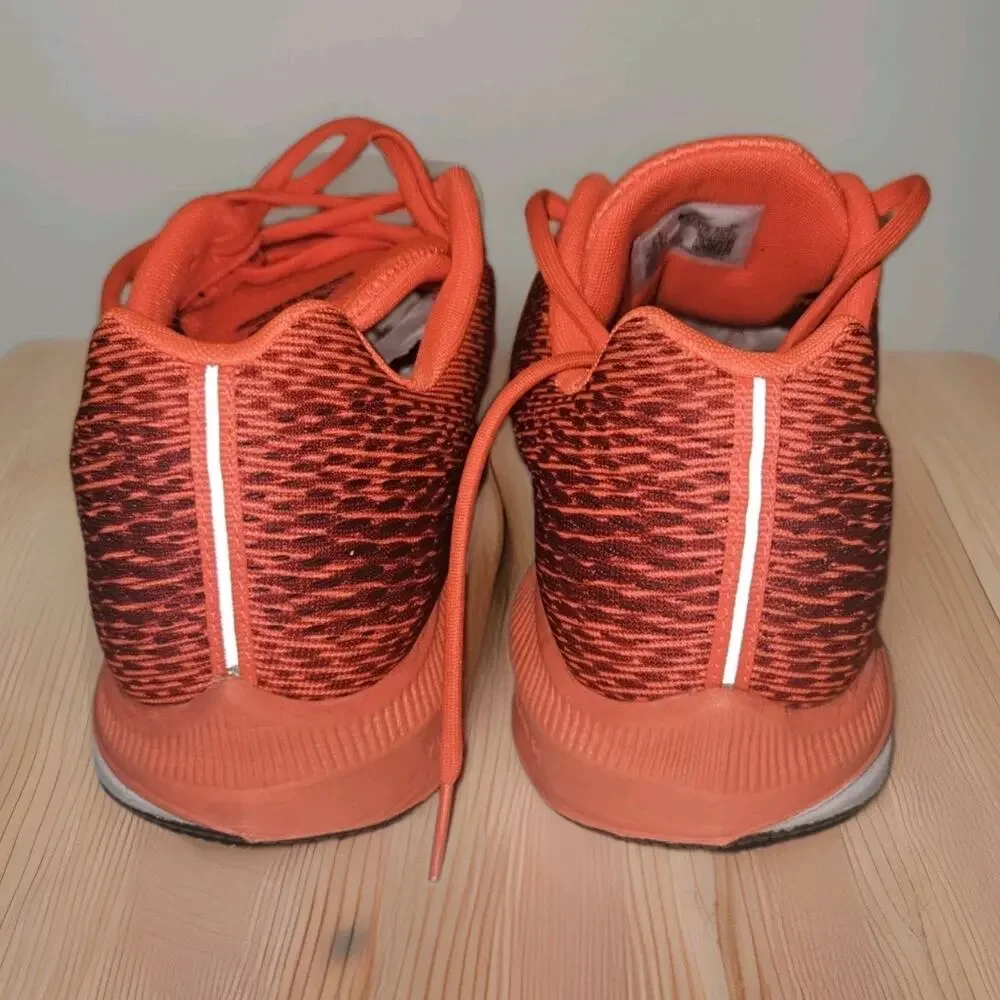 Nike Air Zoom Winflo 5 Running Sneakers Size 9.5